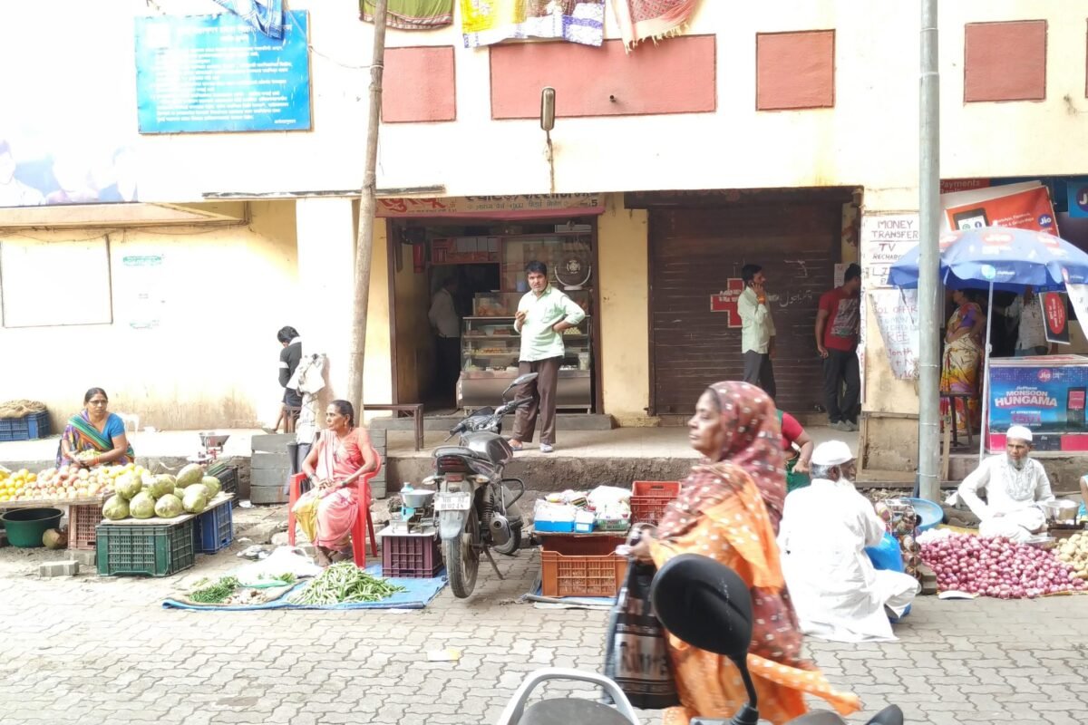 Vendors selling their wares in Natwar Parekh